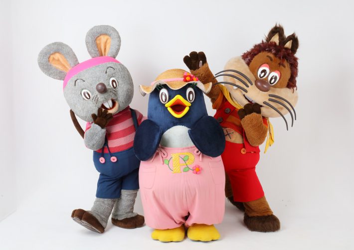 『にこにこ、ぷん』の3人