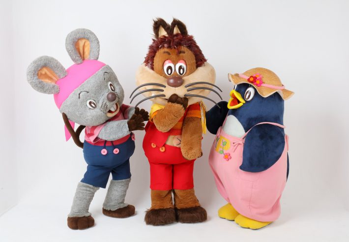 『にこにこ、ぷん』の3人