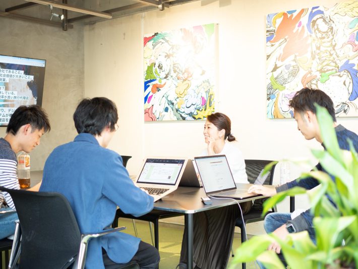 令和トラベルでのミーティングの様子