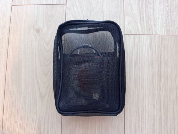 メッシュ 縦型ポーチ