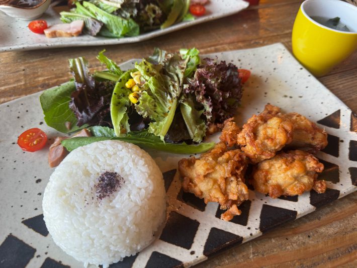 くぐり門コメカラランチ