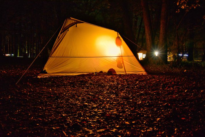 夜のテント
