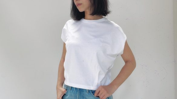 GU ドライウエストタックTシャツ