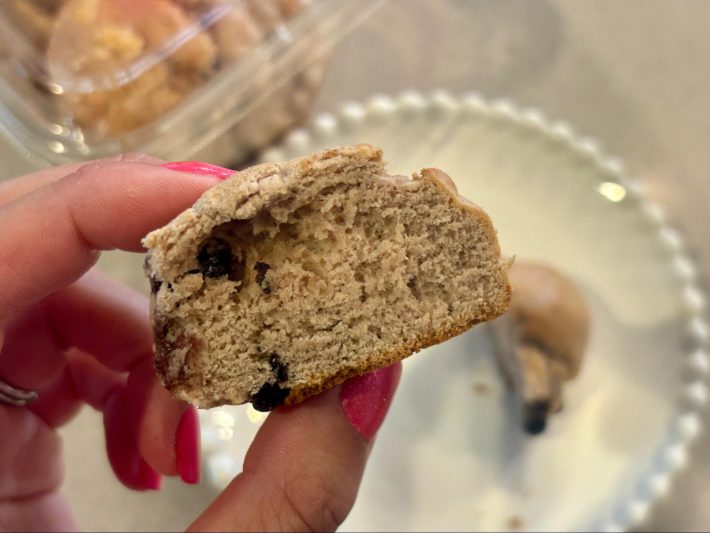 「スコーン（ブルーベリー）」518円（税込）