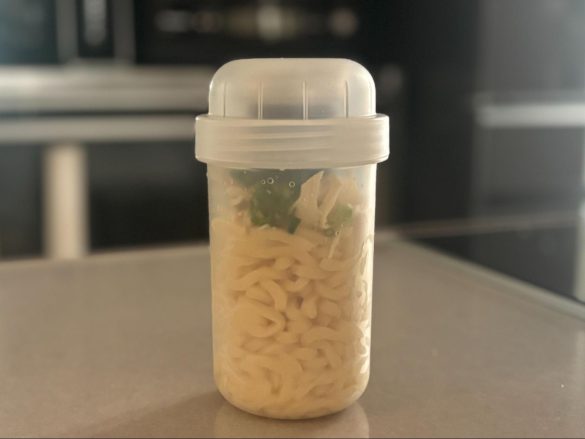 「トッピングカップ付きランチカプセル」