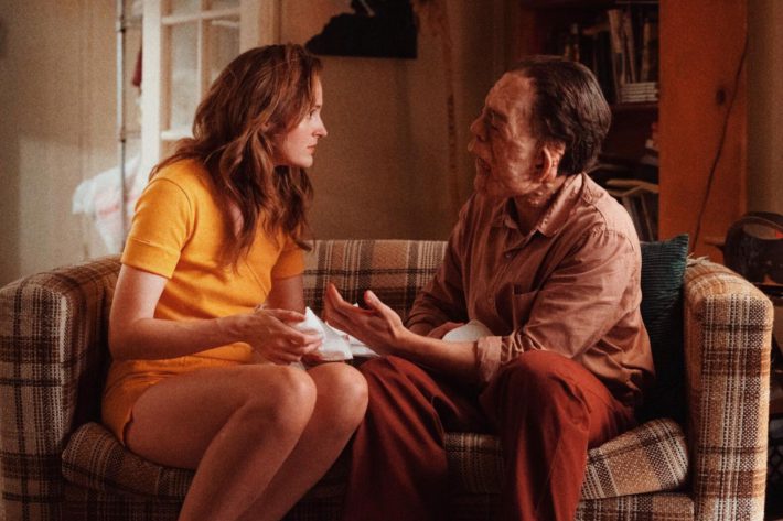 『顔を捨てた男』