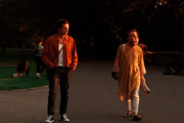 『顔を捨てた男』