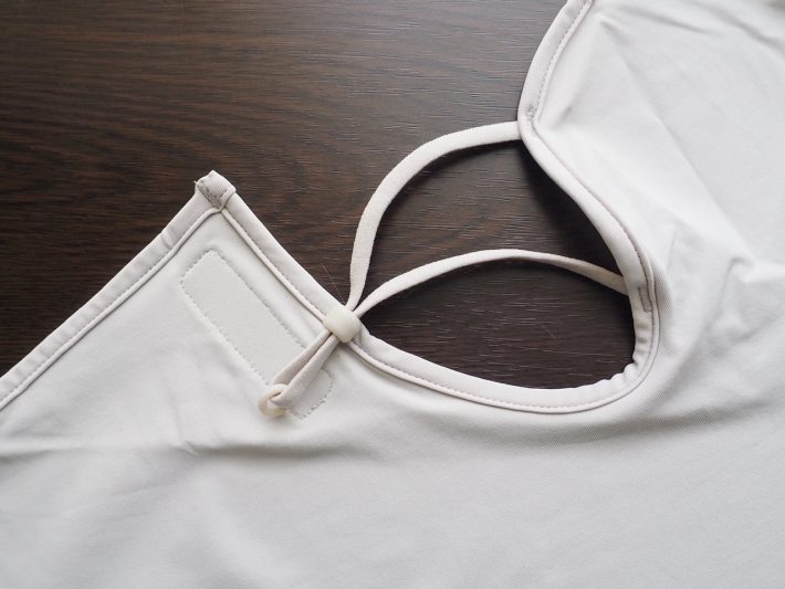 「UVカットフェイスカバー」（ユニクロ）