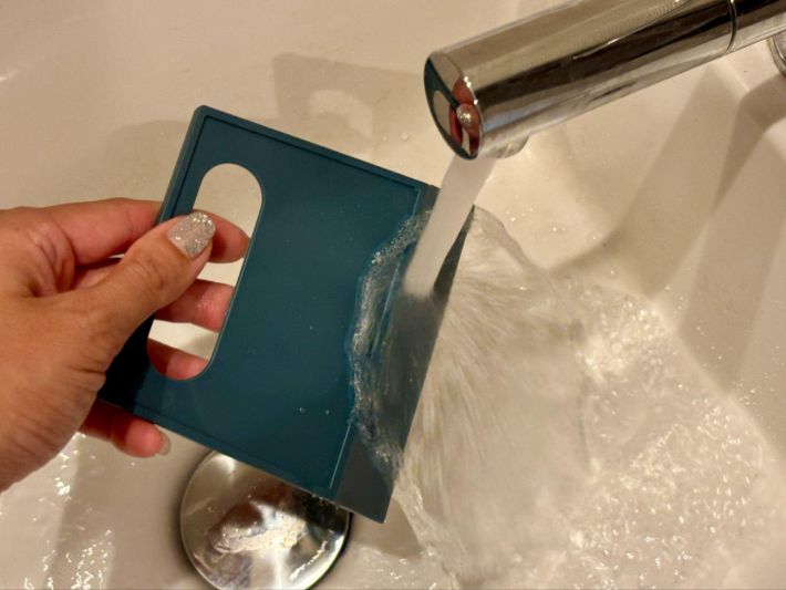 ダイソー「ちりとりマルチワイパー」