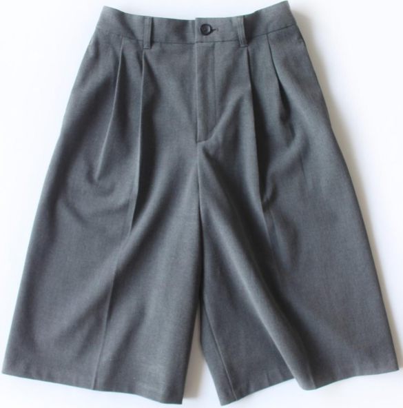 バミューダパンツ