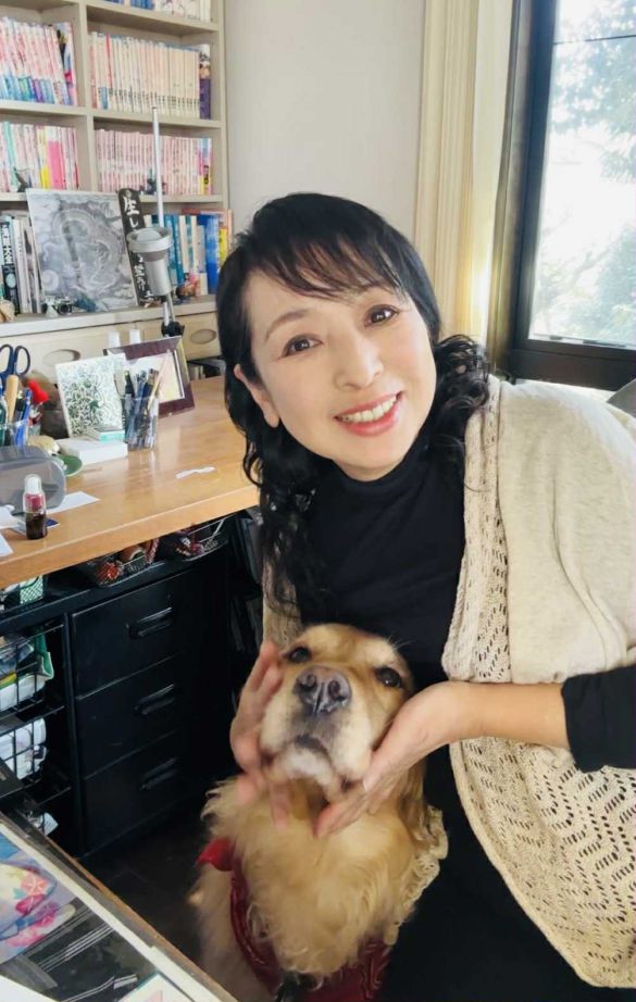 漫画家・小説家の折原みとさん