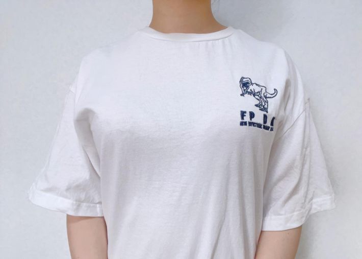 ピンクベージュ