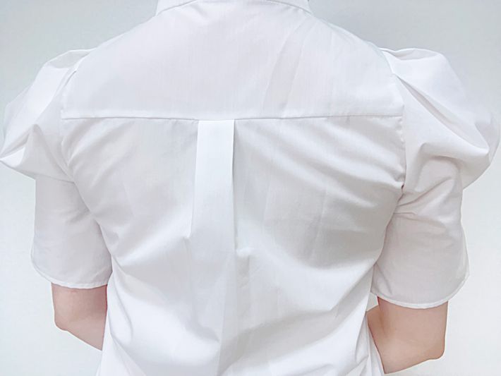 後ろ姿もこのとおり