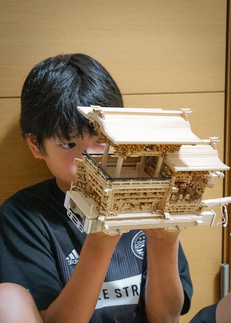 ミニだんじり　山車 12歳の少年が作った「ミニだんじり」の完成度がスゴい…！親子二代に