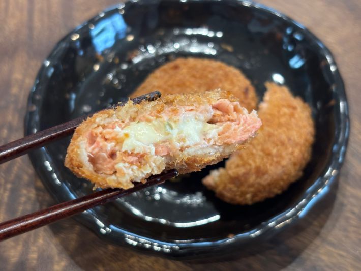 サーモンタルタルカツ　599円（税込）