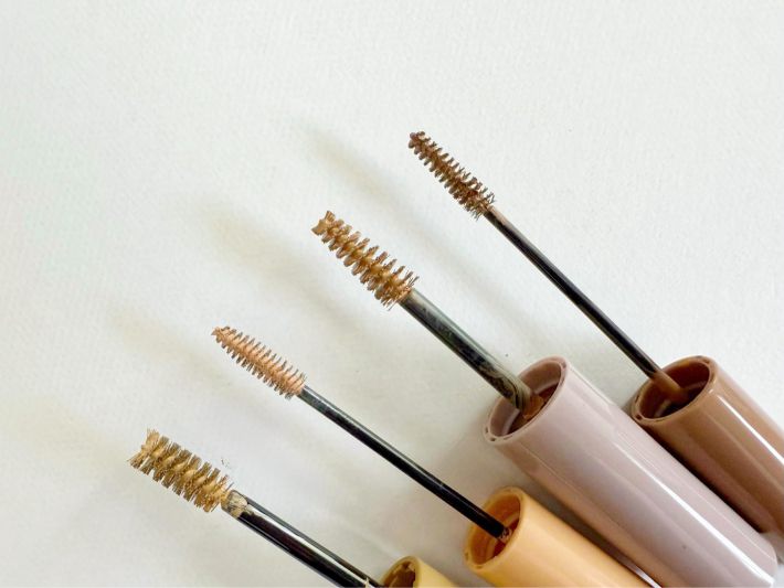 アイブロウマスカラ