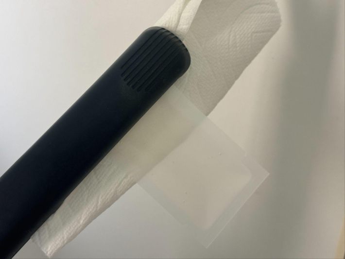 トラベル　熱圧着パウチ容器