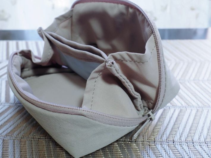 無印良品ポーチ