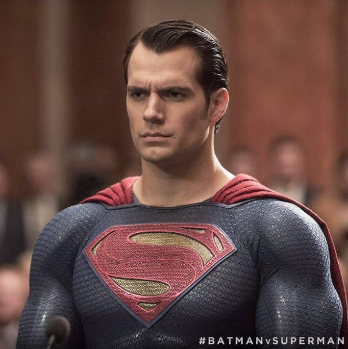 「完璧」「最高」と絶賛されたヘンリー・カヴィル演じるスーパーマン