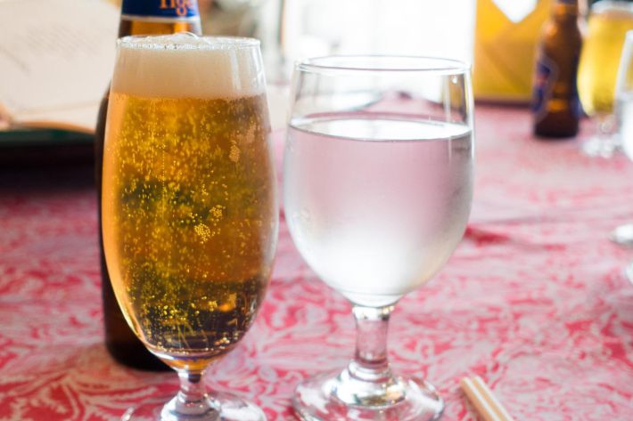 並べられたビールとお水