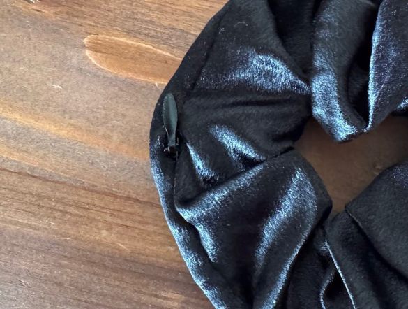 セリア　ポケット付きシュシュ