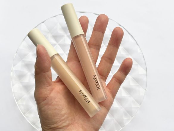 エクセル エシリアル セラムコンシーラー