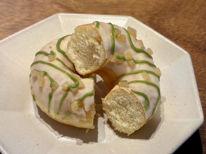 りんごクリームドーナツ