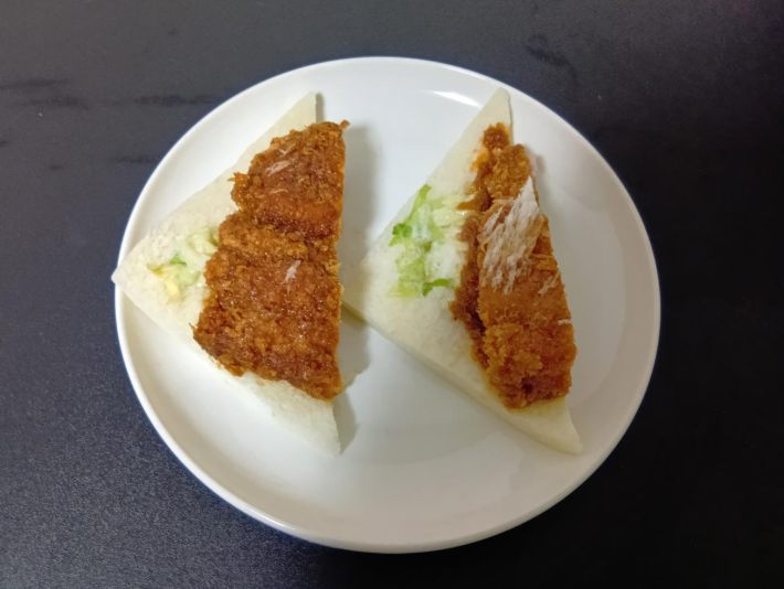 ミニストップのジューシーチキンカツサンド