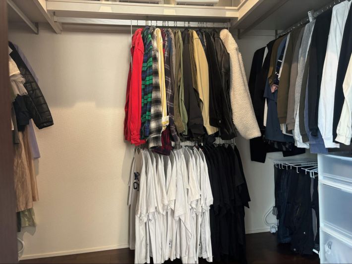 ニトリの「伸縮するクローゼット吊り下げハンガー」