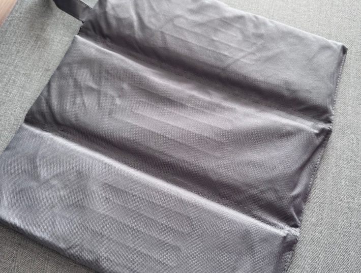 USB式あったか折りたたみ座布団