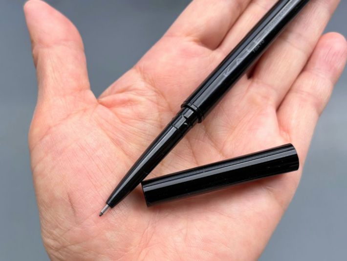 ケイトアイブロウ