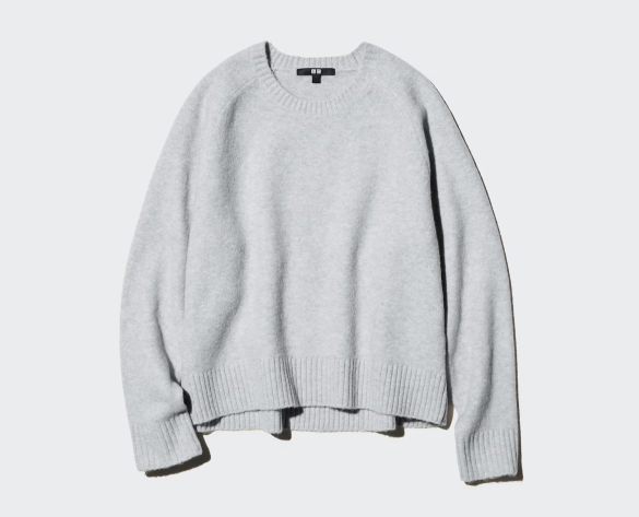 スフレヤーンクルーネックセーター（ユニクロ公式オンラインストアより）