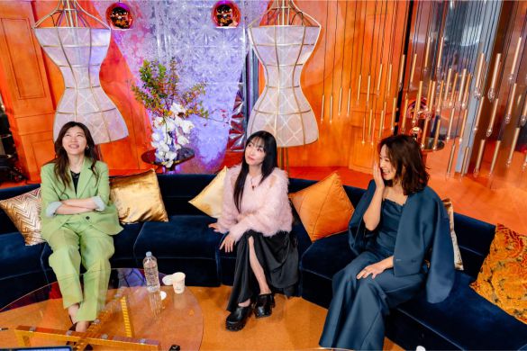 左から、ヒコロヒーさん、MEGUMIさん、剛力彩芽さん