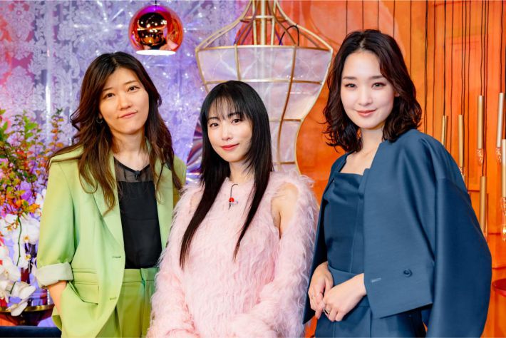 左から、ヒコロヒーさん、MEGUMIさん、剛力彩芽さん