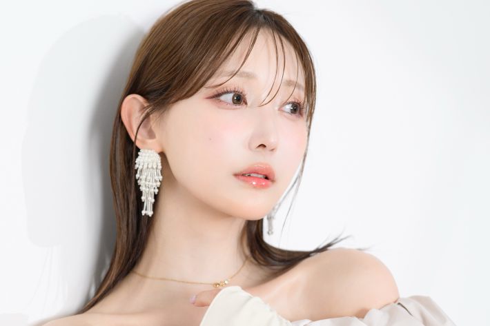 モデルの菅野結以さん