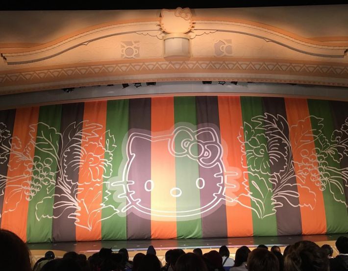 ピューロランド内の劇場。しっかり定式幕