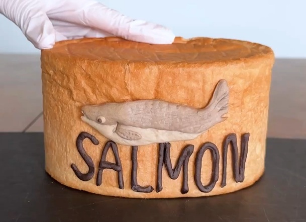 サーモン缶　パン