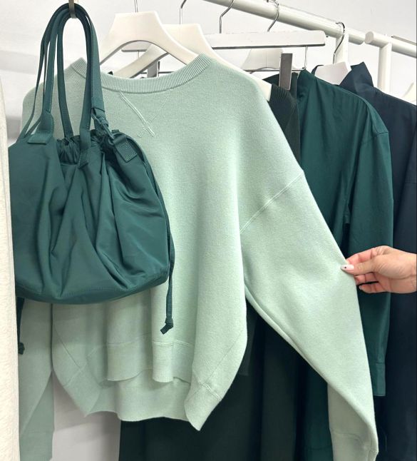 UNIQLO:C スムースコットンクルーネックセーター ライトグリーン