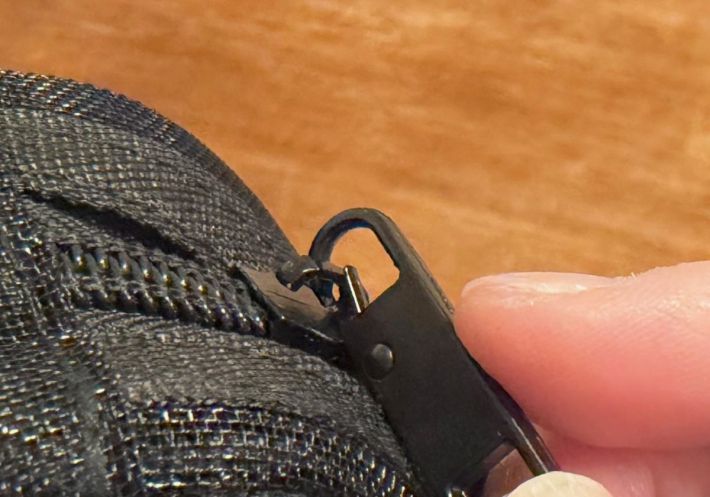 ファスナーの仕組み