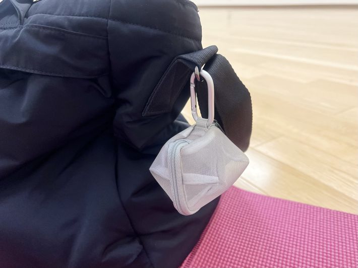 ナイロンメッシュ　コンパクトポーチ