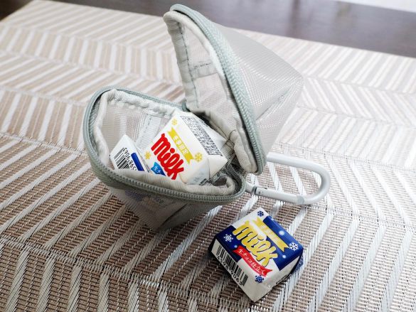 ナイロンメッシュ　コンパクトポーチ