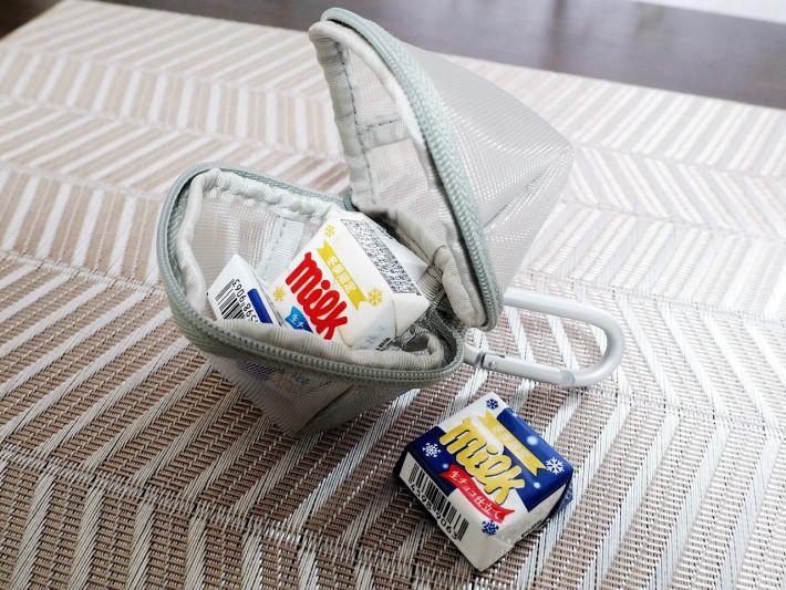 ナイロンメッシュ　コンパクトポーチ