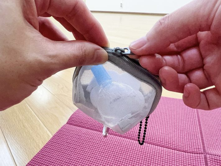 ナイロンメッシュ　コンパクトポーチ