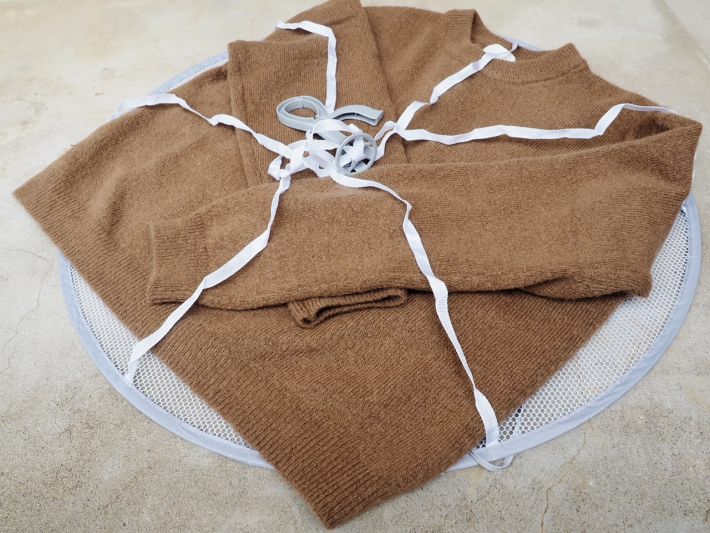 「型くずれ防止セーター干しネット」110円