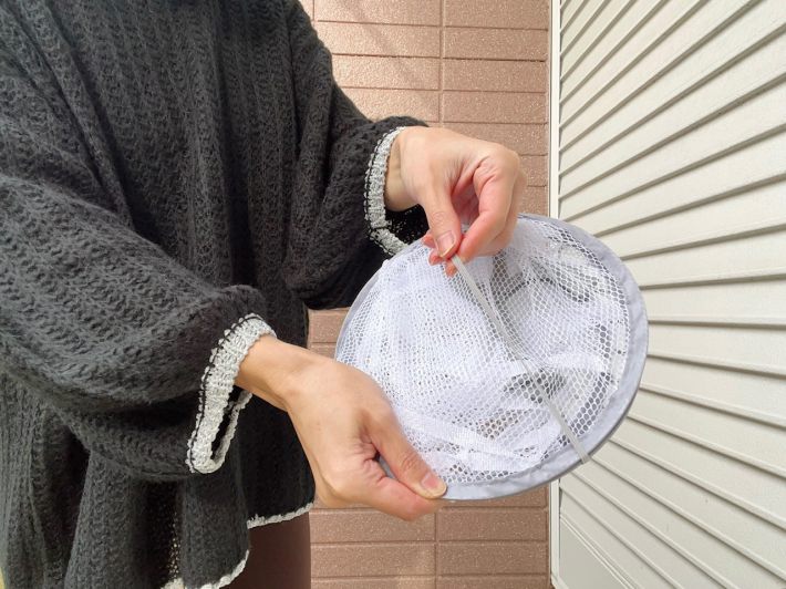 「型くずれ防止セーター干しネット」110円