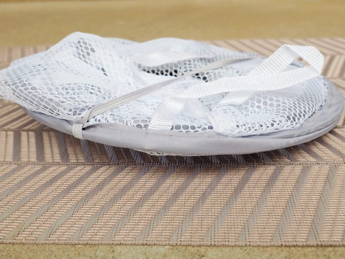 「型くずれ防止セーター干しネット」110円