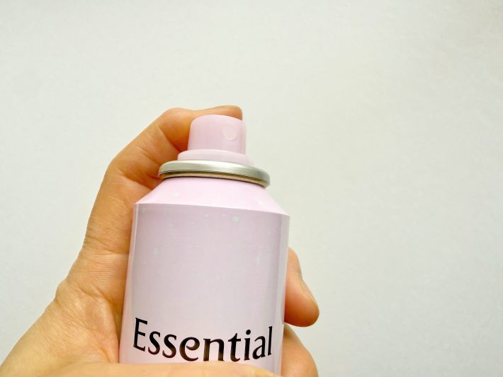 エッセンシャル　ふわりキラリスプレー＜トリートメントスプレー＞