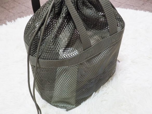 立体メッシュ持ち手付き巾着