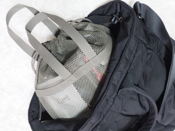 立体メッシュ持ち手付き巾着