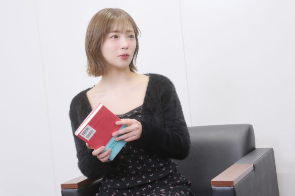 紗倉まなさん